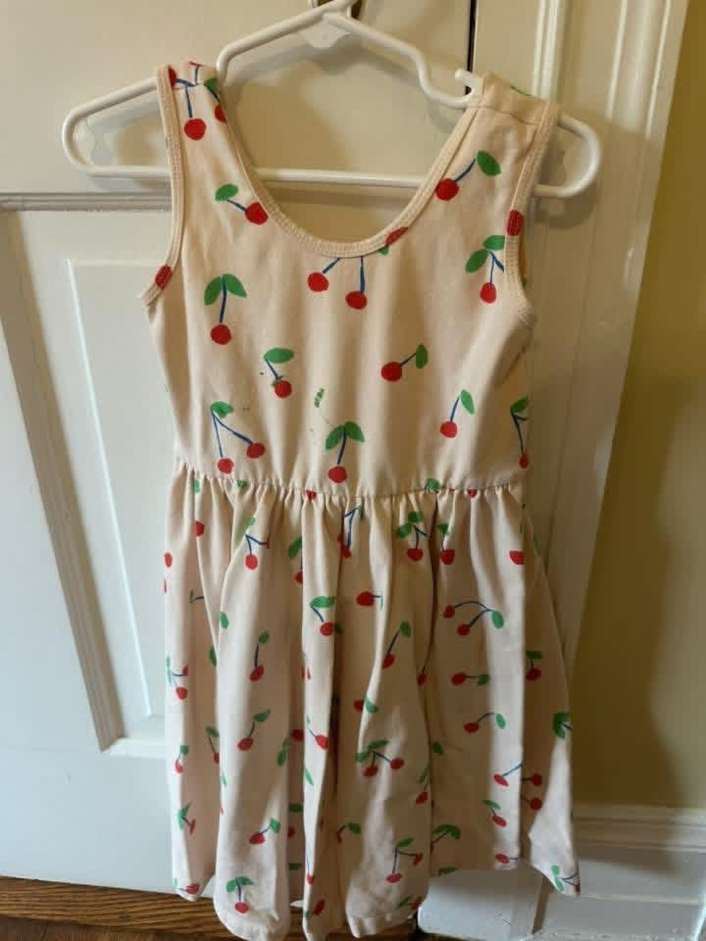 Alice and Ames size 6 Girls' Cream Cherry Print Sleeveless Summer Dress